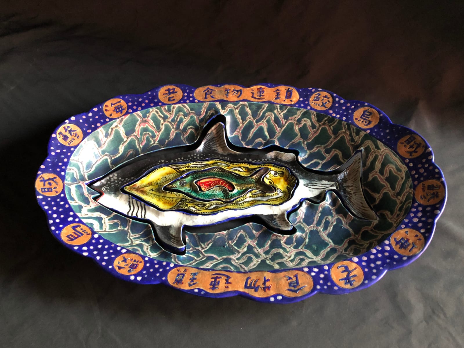 福克魔陶器 Fukumo Touki, Escape Plate (Food Chain) 脱走皿(食物連鎖), 2023