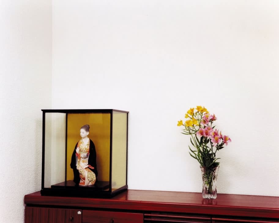 Takashi Yasumura, A Doll and Fresh Flowers, 2000