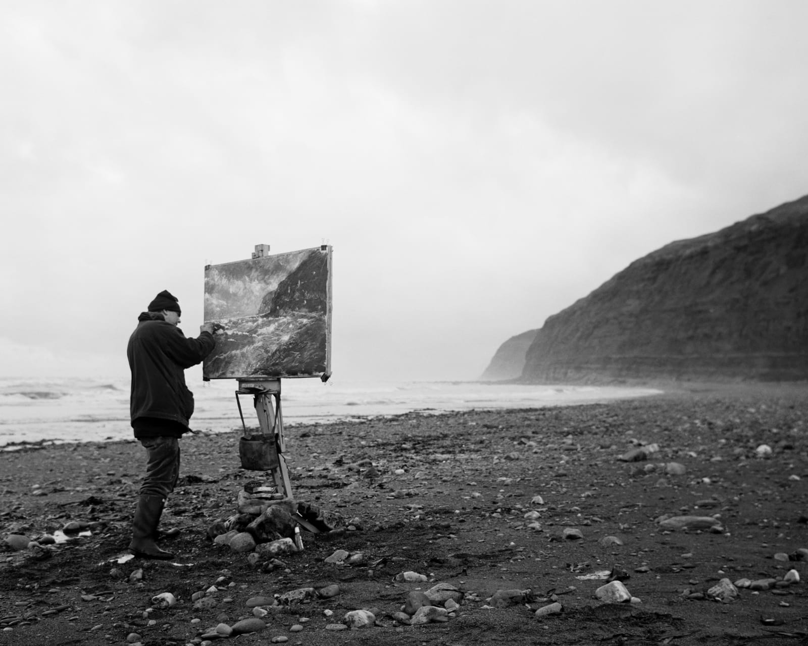 Chris Killip, Len Tabner painting, Skinningrove, N Yorkshire, 1983