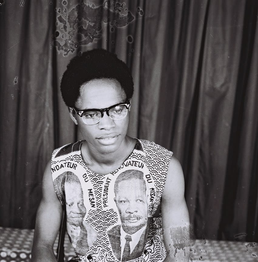 Samuel Fosso, Autoportrait, From the series 70's Lifestyle (SM19), 1975-1978