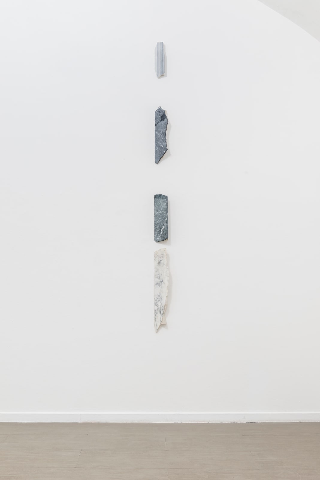 Fabrizio Prevedello, Installation View | Verticale Terra, 2017-2018