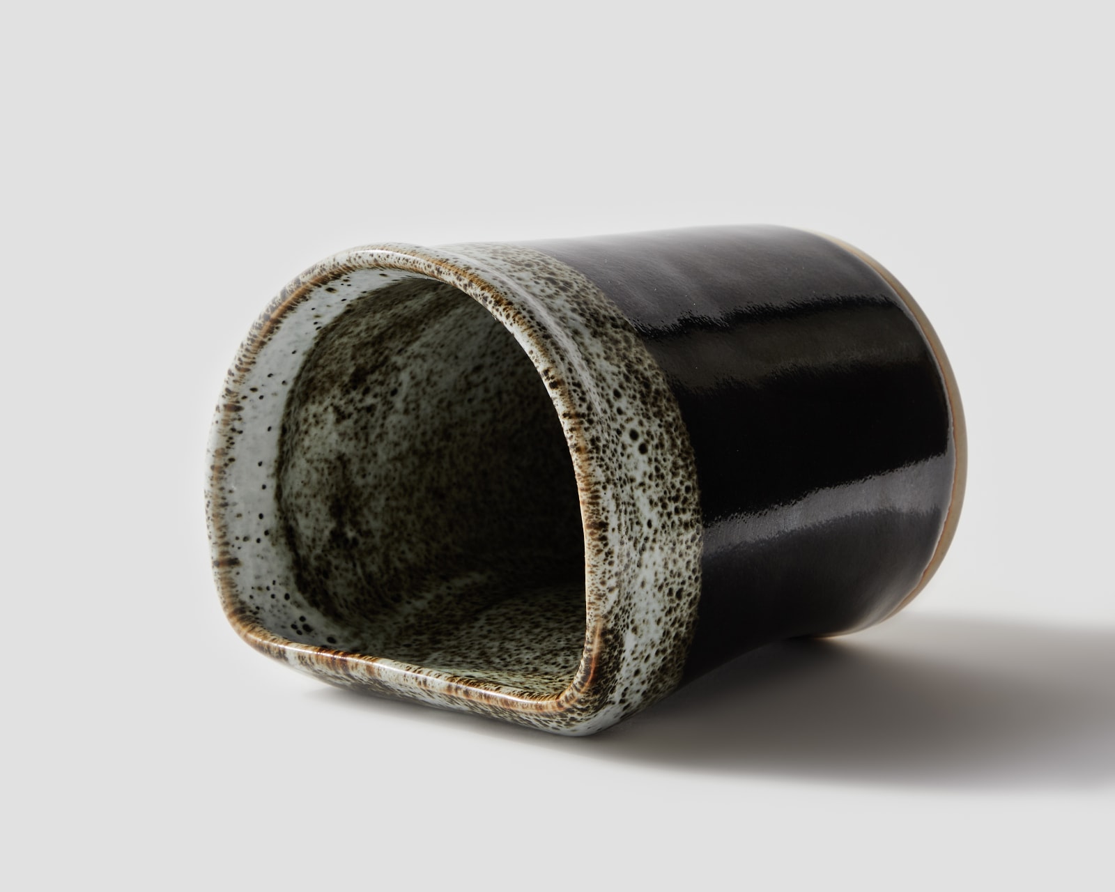 Loren Vladem, Cup (Brown), 2025