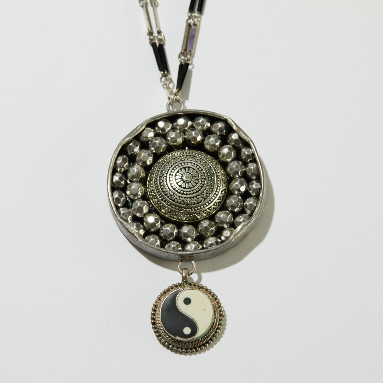 Robert Ebendorf & Joe Price, JoeBob Necklace 1, 2020