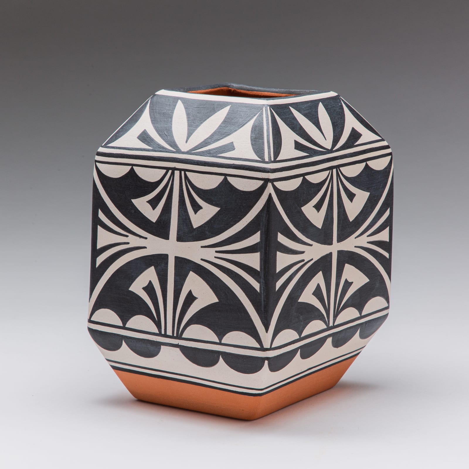 Jeff Suina, Labyrinth, 2022