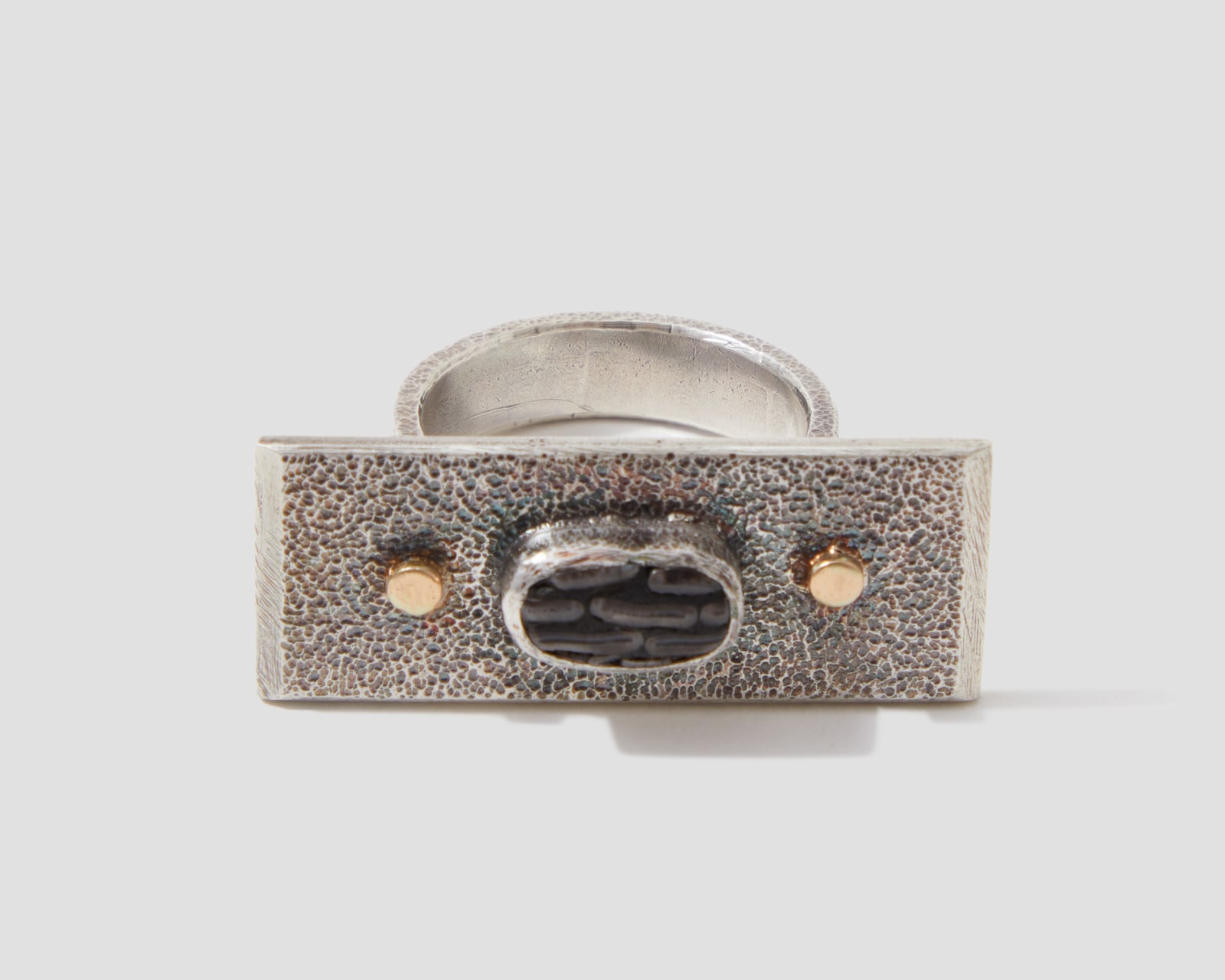 JQ Nightshade, Fosil Ring, 2024