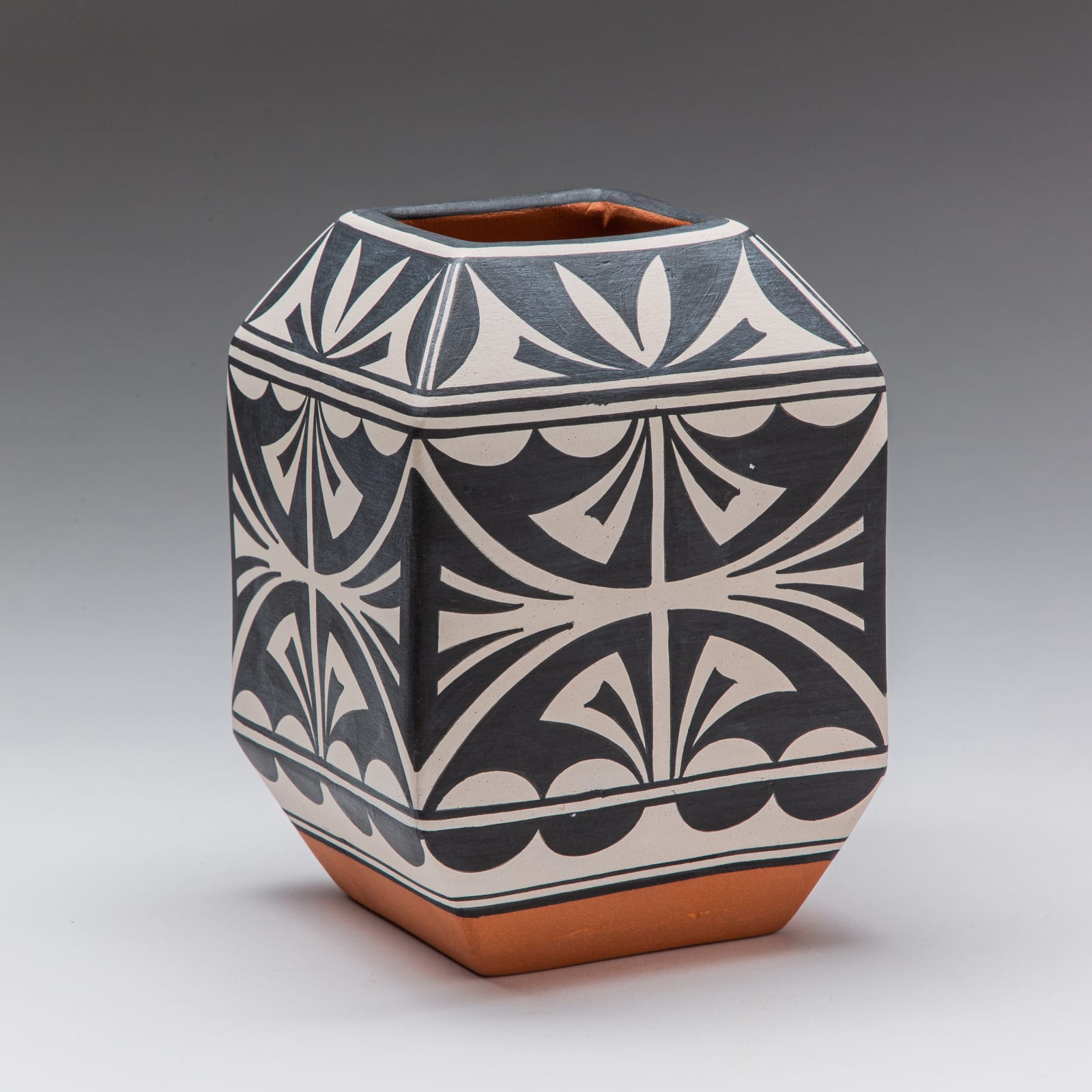 Jeff Suina, Labyrinth, 2022