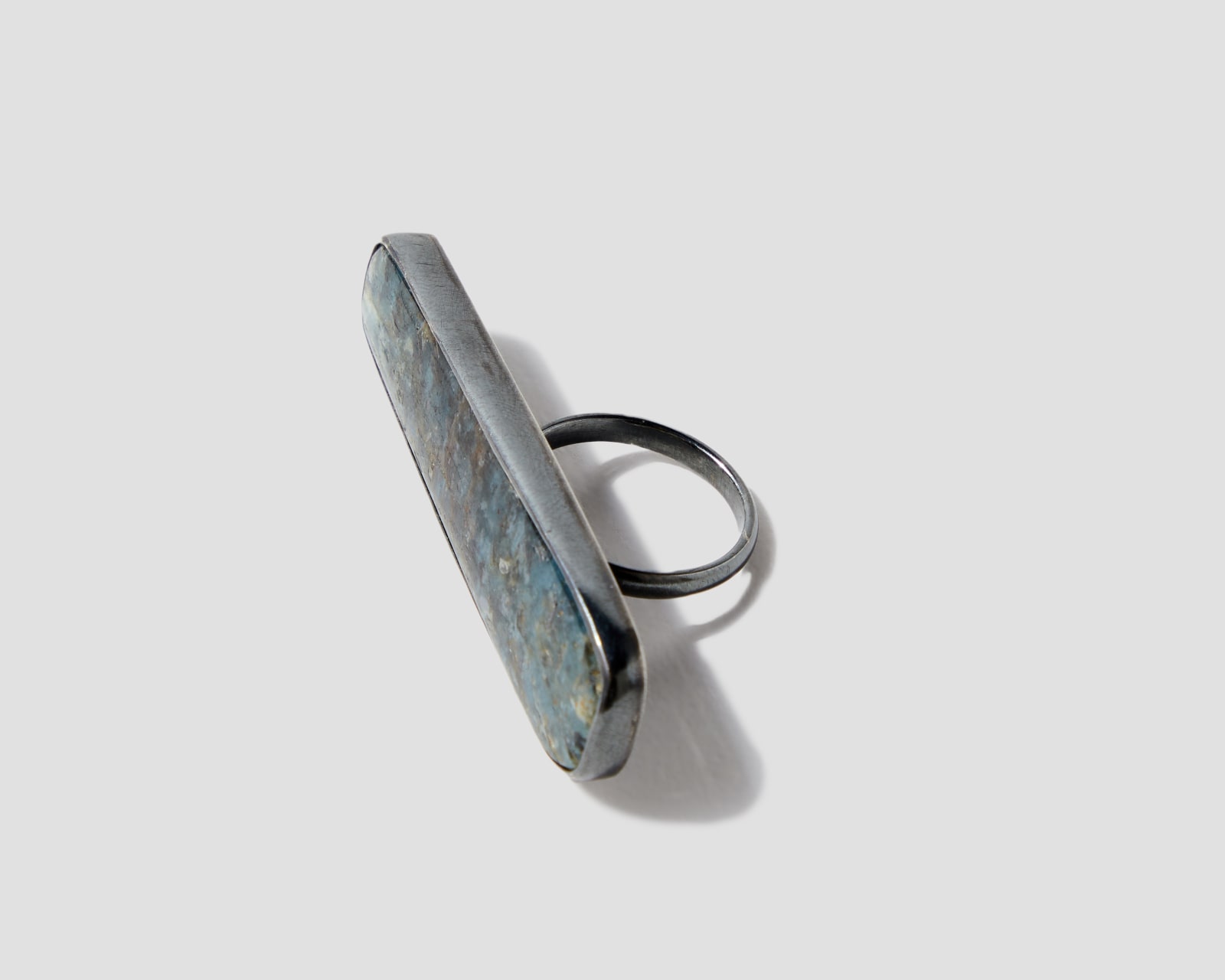 Emily Rogstad, Kyanite Line Ring, 2024