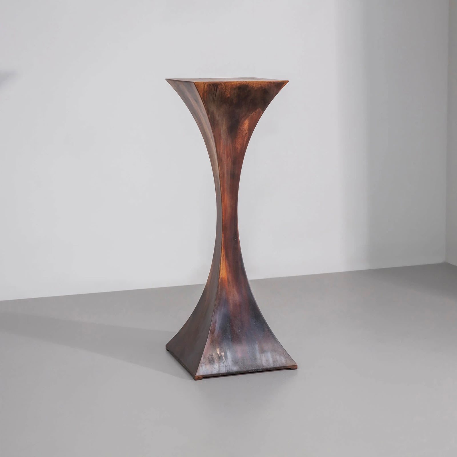 Tom Faulkner, Capricorn Plinth