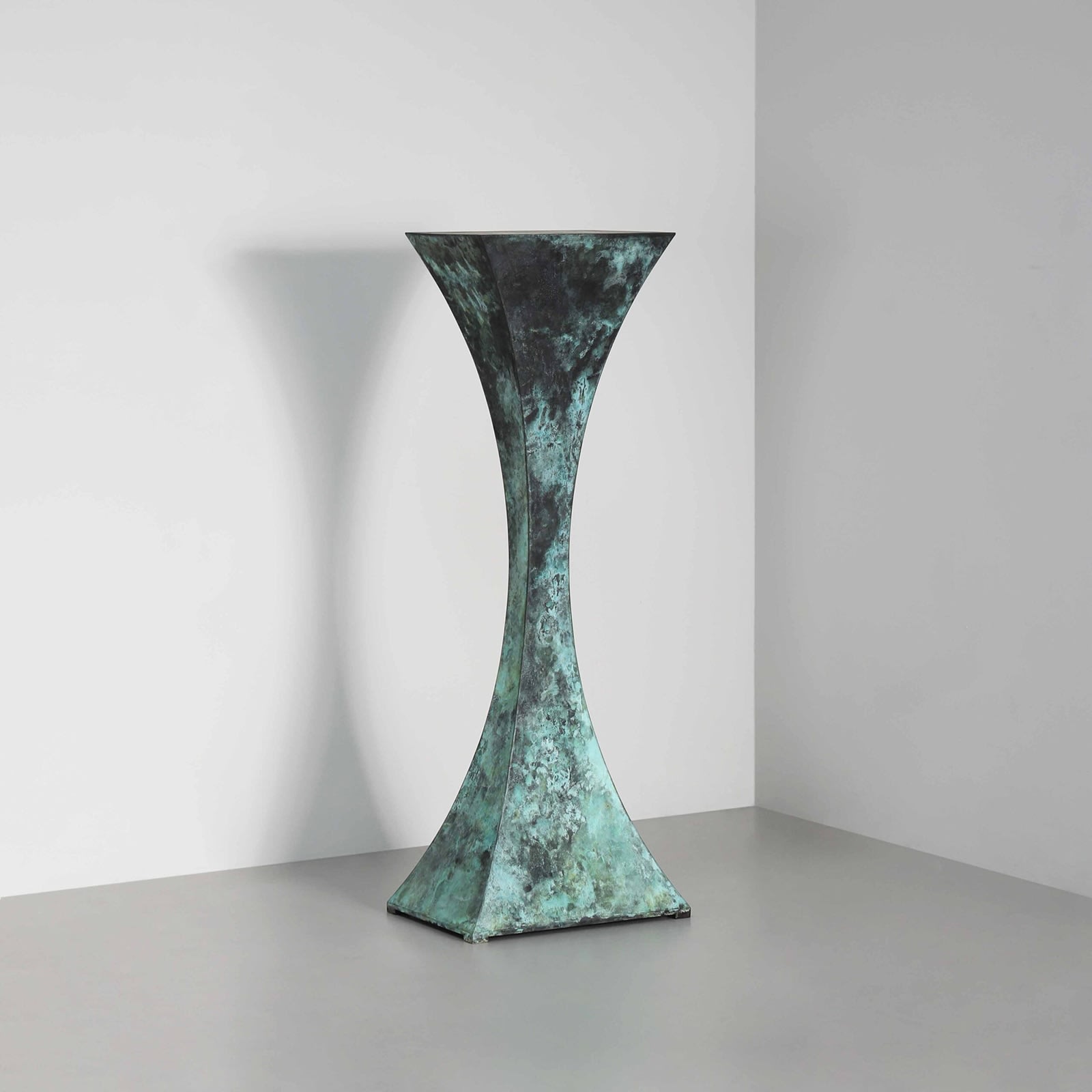 Tom Faulkner, Capricorn Plinth