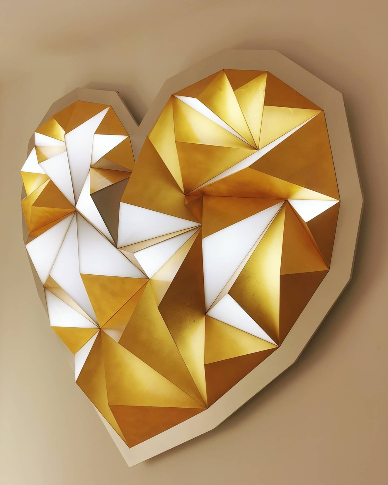 LET ME LOVE YOU, Feuilles d'or 24 carats, 2020