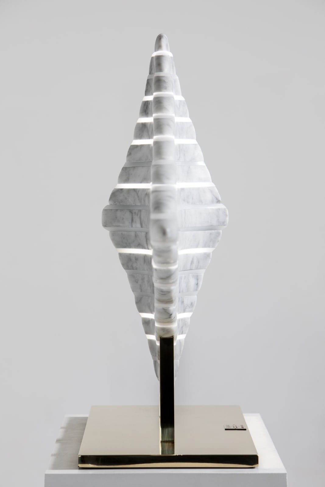 QUAZAR, Marbre blanc de Carrare, 2018