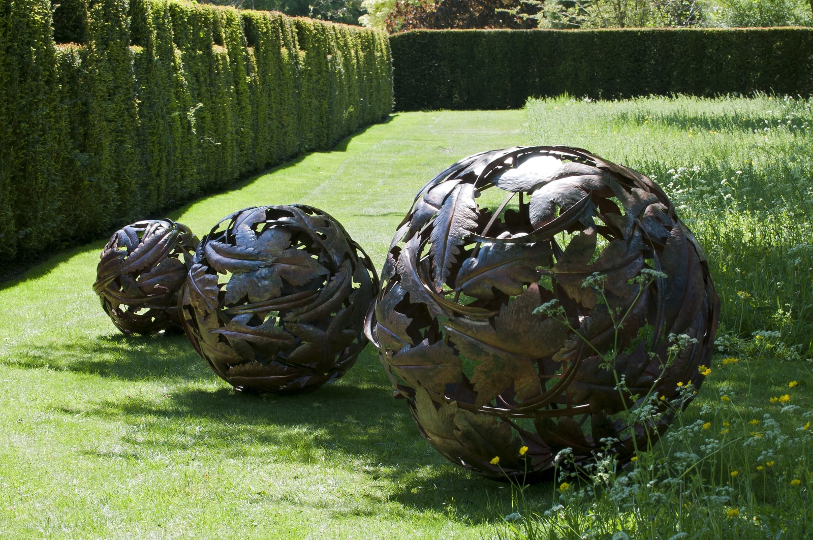 Cara Wassenberg , Leaf Globe