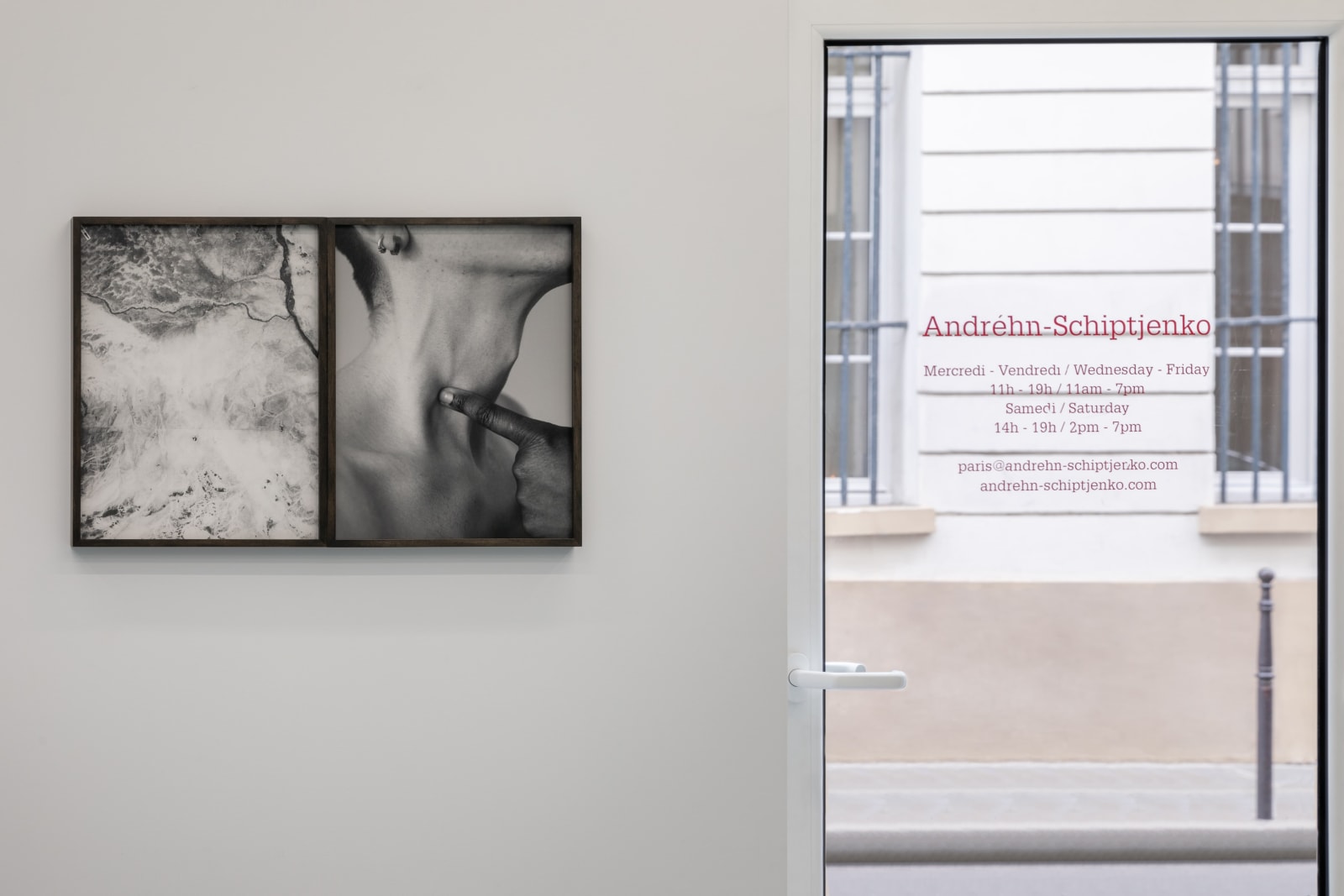 Santiago Mostyn Installation view, Andréhn-Schiptjenko, Paris, France, 2022