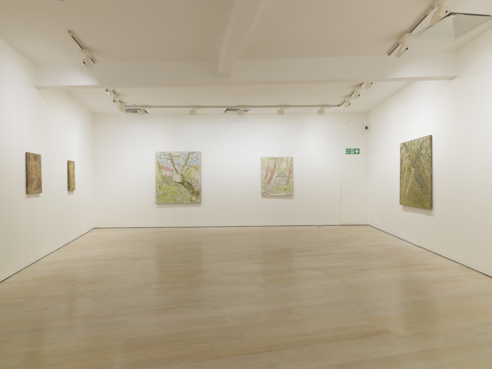 installation shot of the exhibition Leon Kossoff: A Life in Painting at Annely Juda Fine Art 2021
