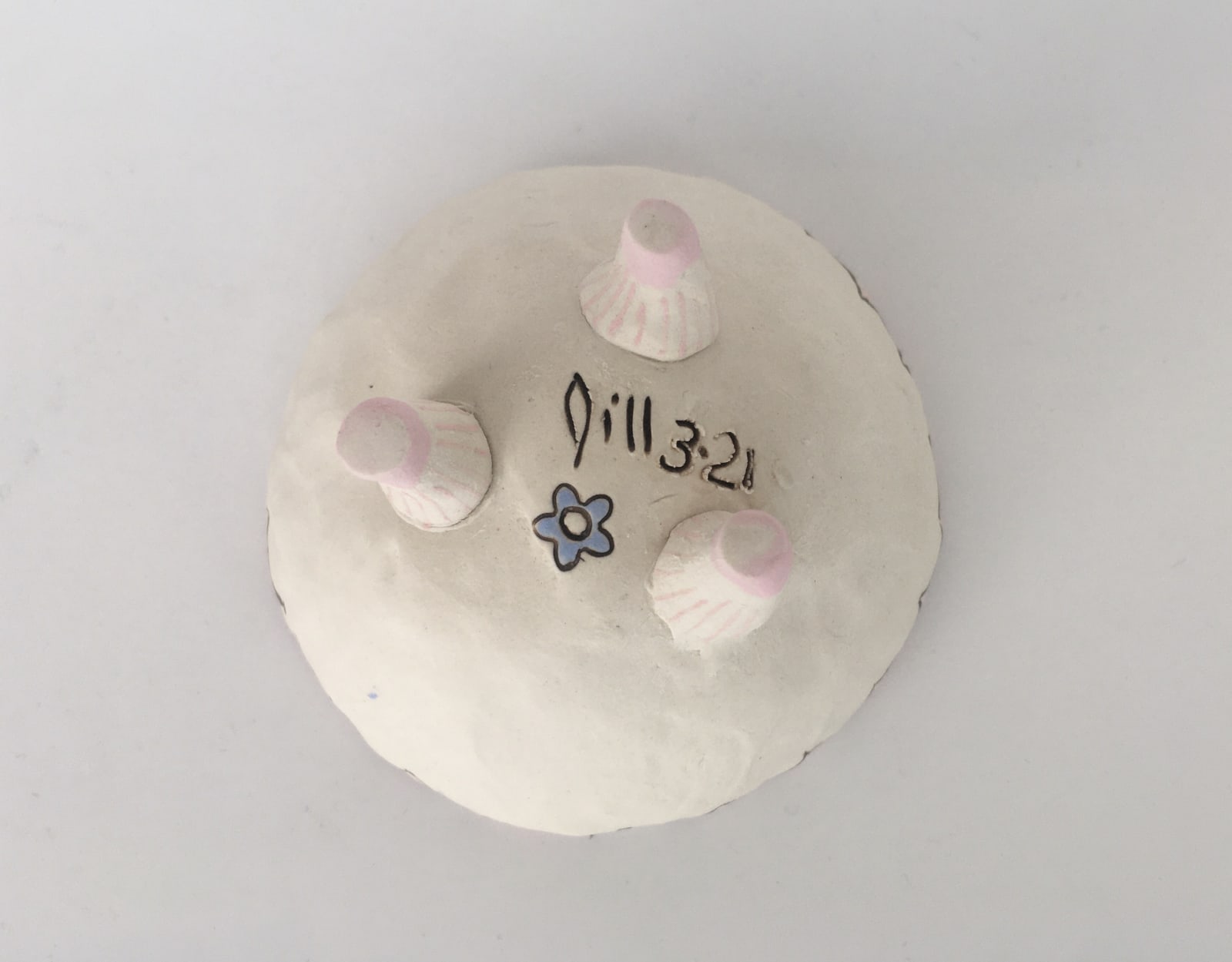 Jill Whitten, untitled [Agnes Martin pink tripod], 2021