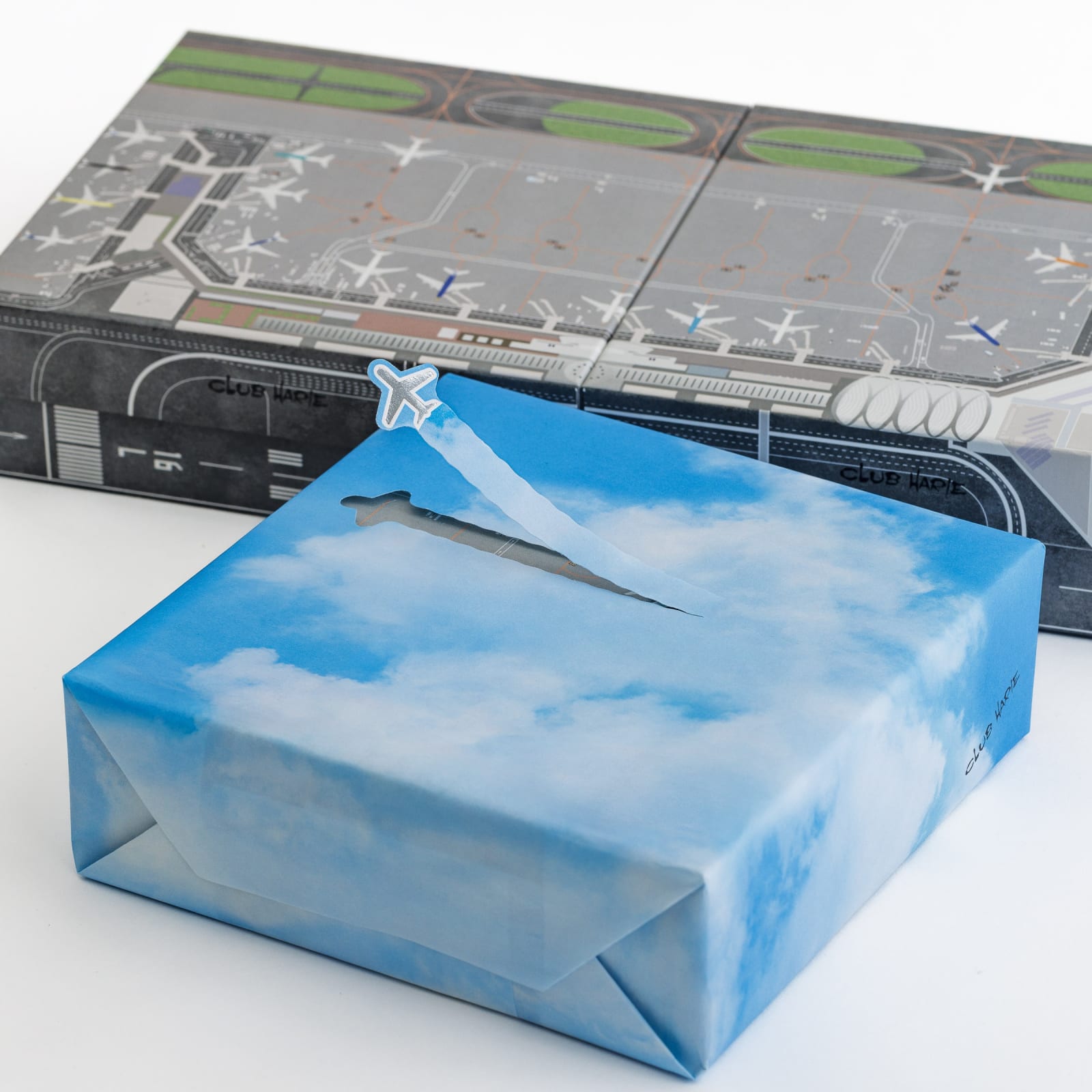 CLUB HARIE Haneda Airport Limited Package, Ono and Associates Inc. / Japan