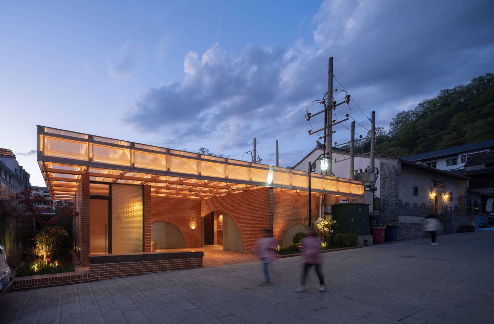 Red Brick Public Toilet on Liuba Old Street / The Mainland, Shulin Architectural Design / The Mainland