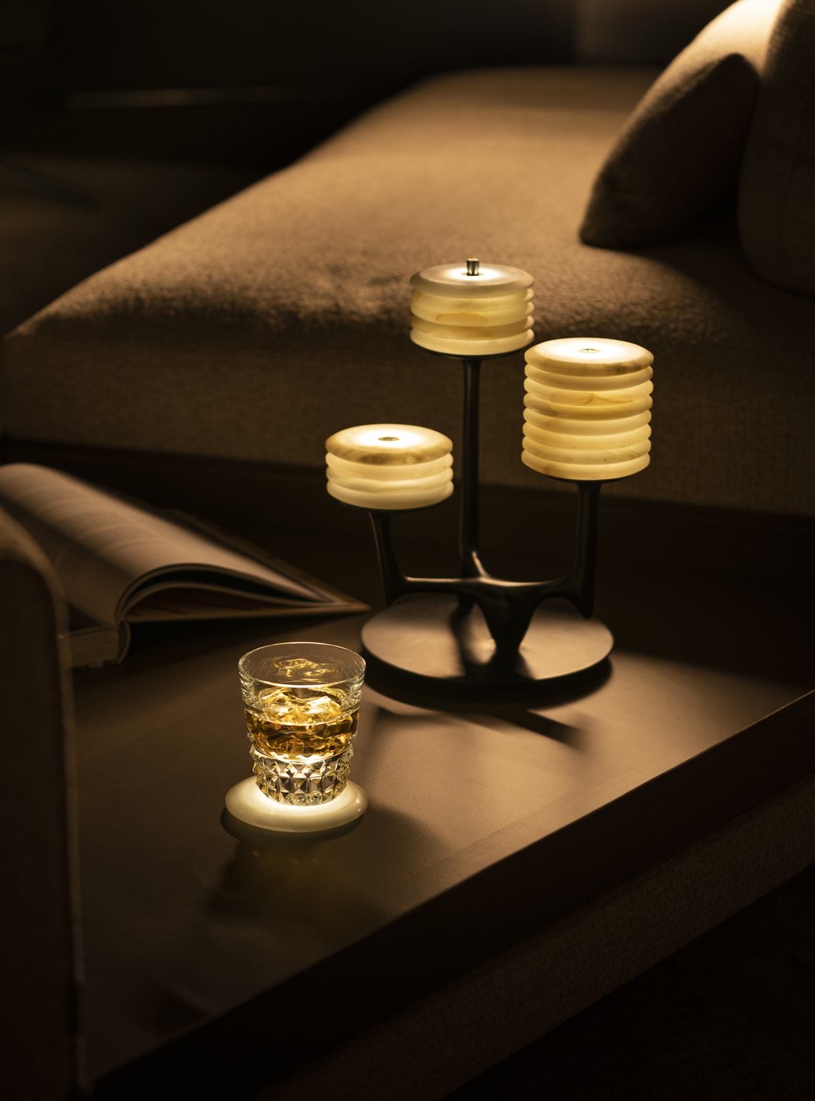 MOORGEN x Steve Leung - Salute, Steve Leung Design Group / Hong Kong