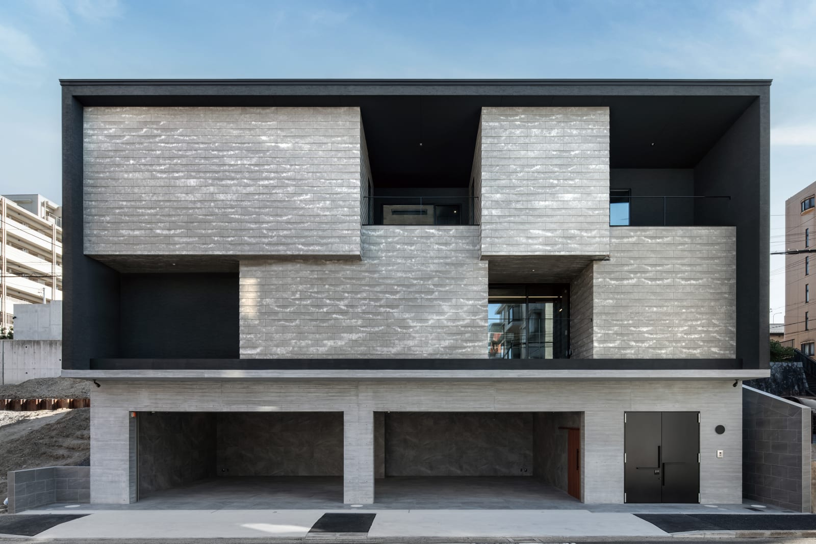 ARTBOX / Japan, CURIOUS DESIGN WORKERS / Japan