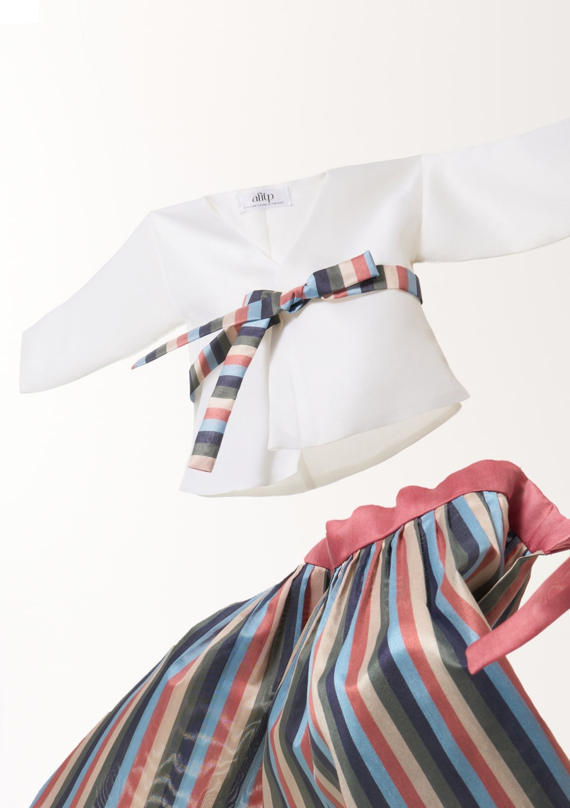 Wangshil Saekdong 100th Day Hanbok, SIKGUDESIGN / Korea