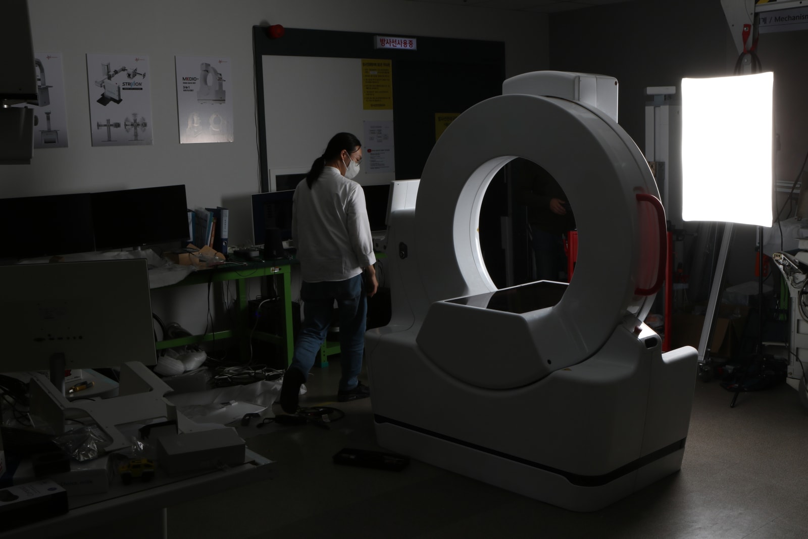 Mobile Hybrid Cone Beam CT Scanner, BDCI / Korea