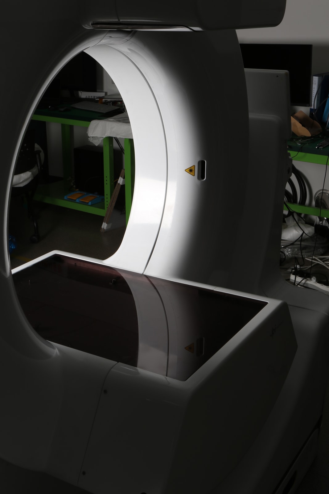 Mobile Hybrid Cone Beam CT Scanner, BDCI / Korea