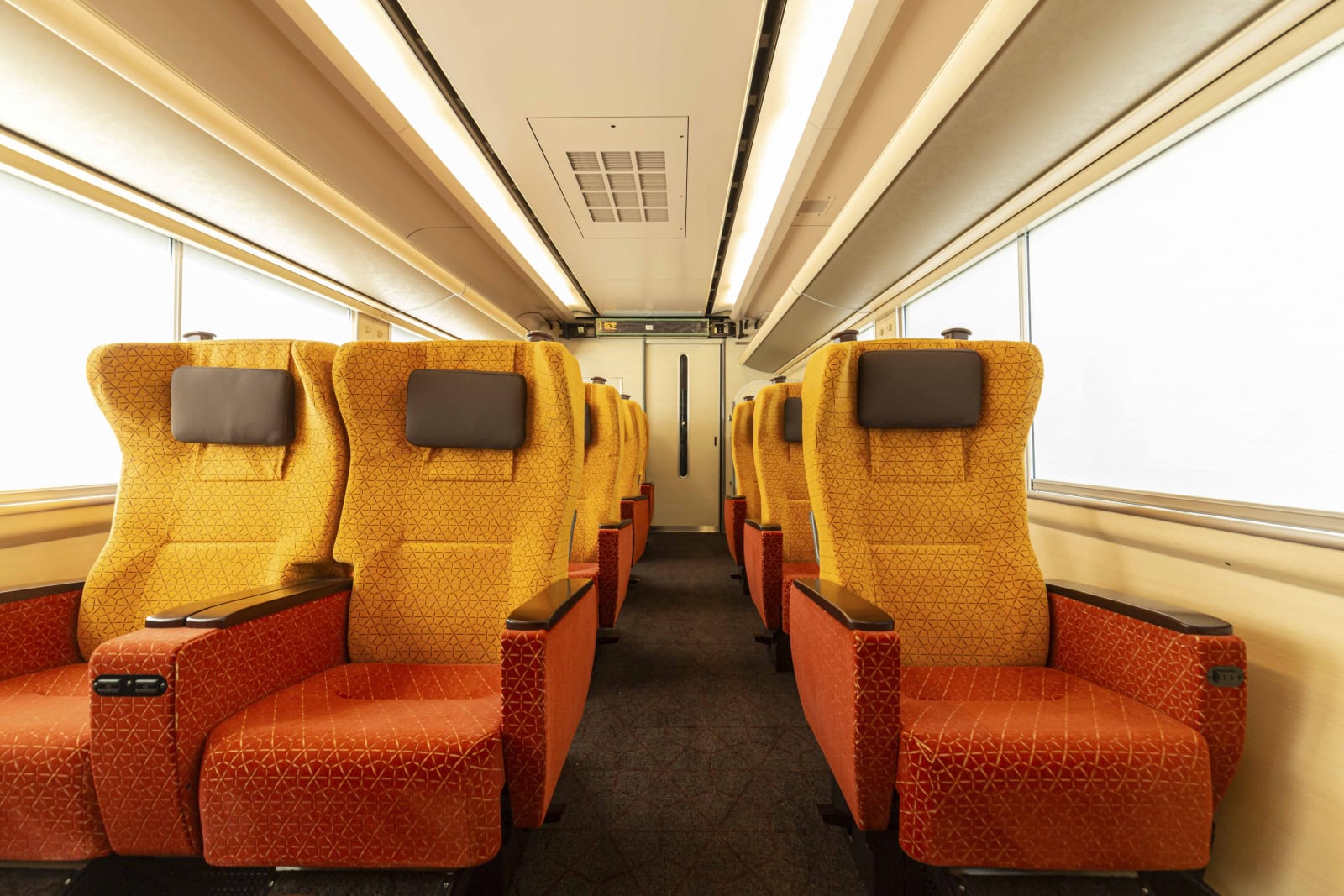 YAKUMO Limited Express, WEST JAPAN RAILWAY COMPANY (JR WEST) Co.,Ltd. / Japan