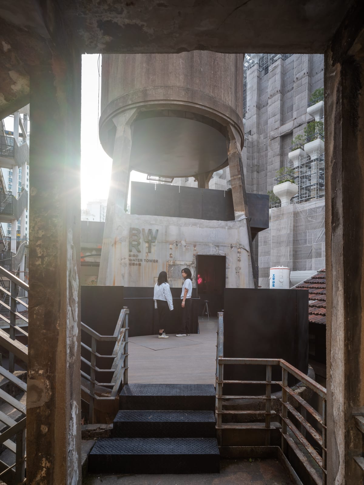 M50 Bird Water Tower / The Mainland, FLIP studio / The Mainland