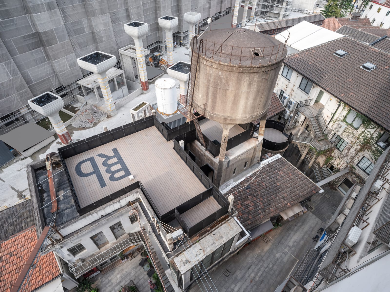 M50 Bird Water Tower / The Mainland, FLIP studio / The Mainland