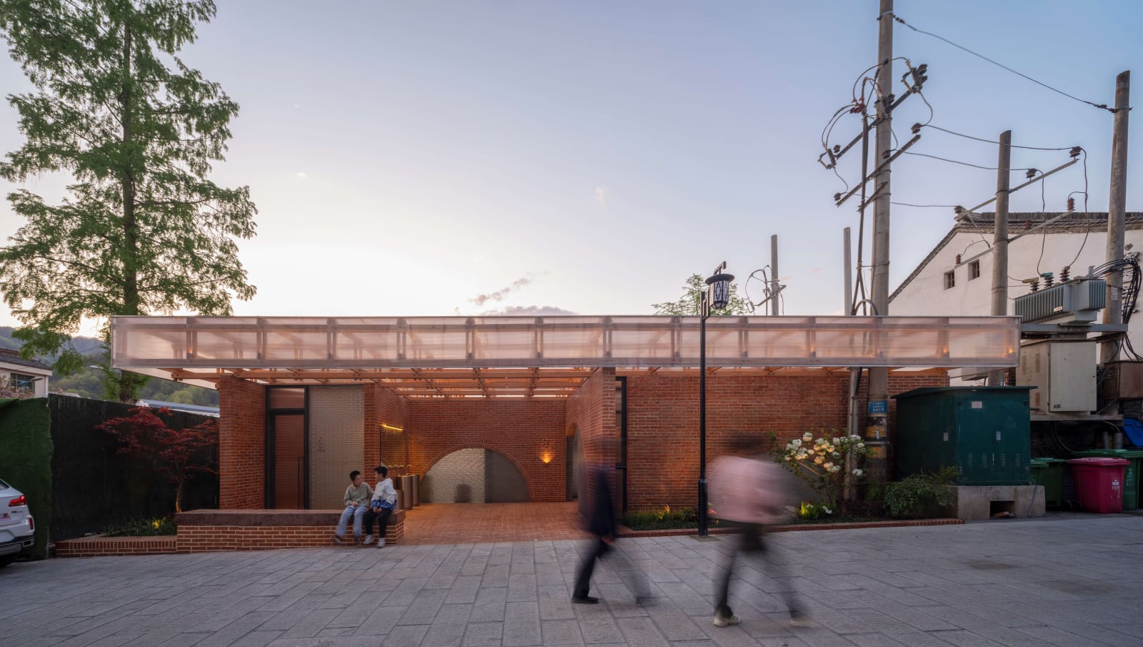 Red Brick Public Toilet on Liuba Old Street / The Mainland, Shulin Architectural Design / The Mainland