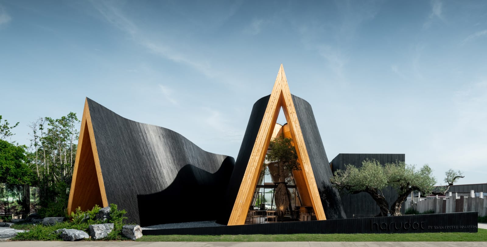 Harudot Chon Buri By Nana Coffee Roasters / Thailand, IDIN Architects / Thailand