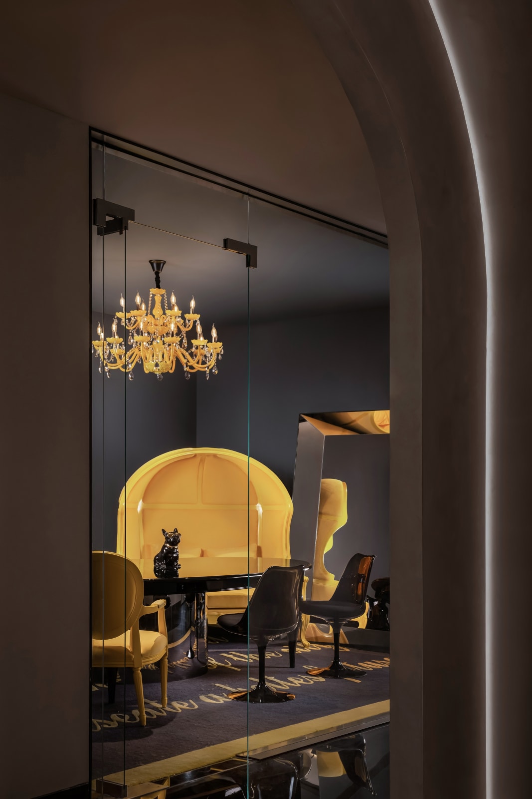 YANG & ASSOCIATES GROUP'S HEADQUARTERS / The Mainland, YANG & ASSOCIATES GROUP / The Mainland