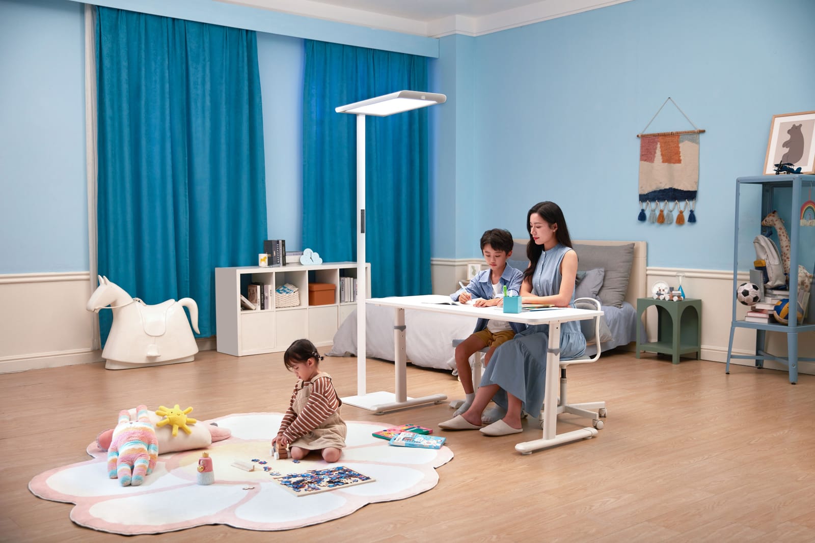 Philips F9 Floor Lamp, Signify / Netherlands