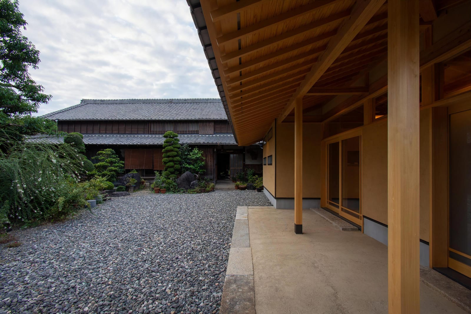 FUWAKU / Japan, Mochizuki Corporation / Japan