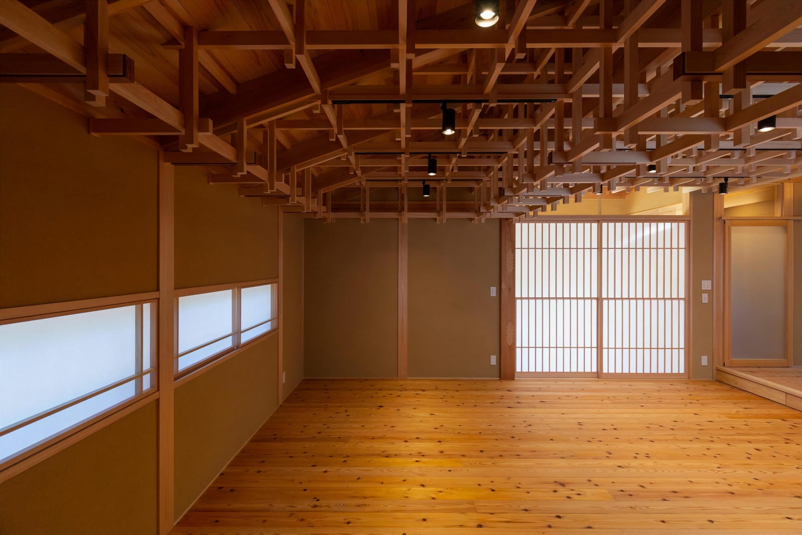 FUWAKU / Japan, Mochizuki Corporation / Japan