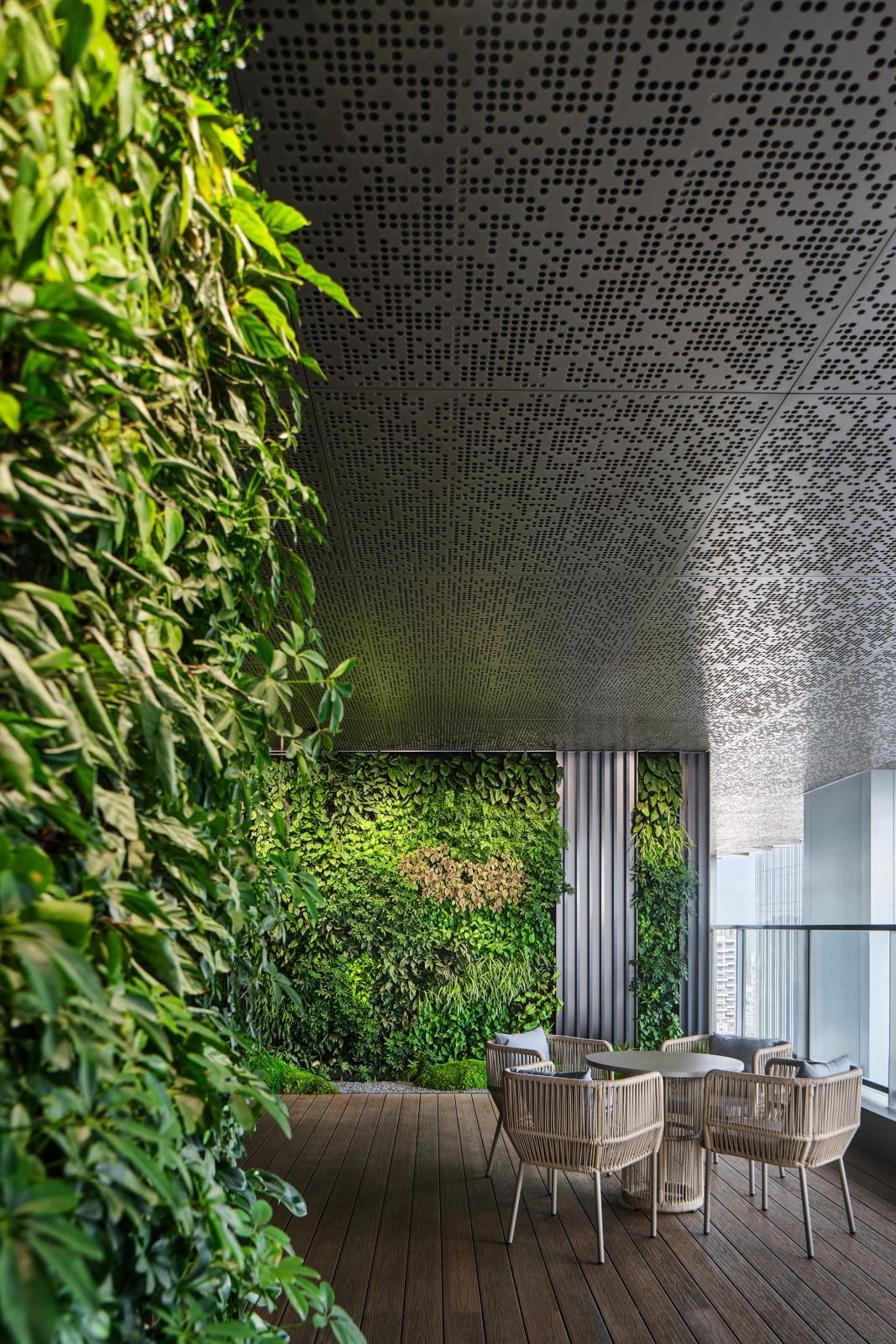 T33 Full Time Center / The Mainland, UCD/Urban Collection Design; CCD/Cheng Chung Design (HK) Ltd. / The Mainland