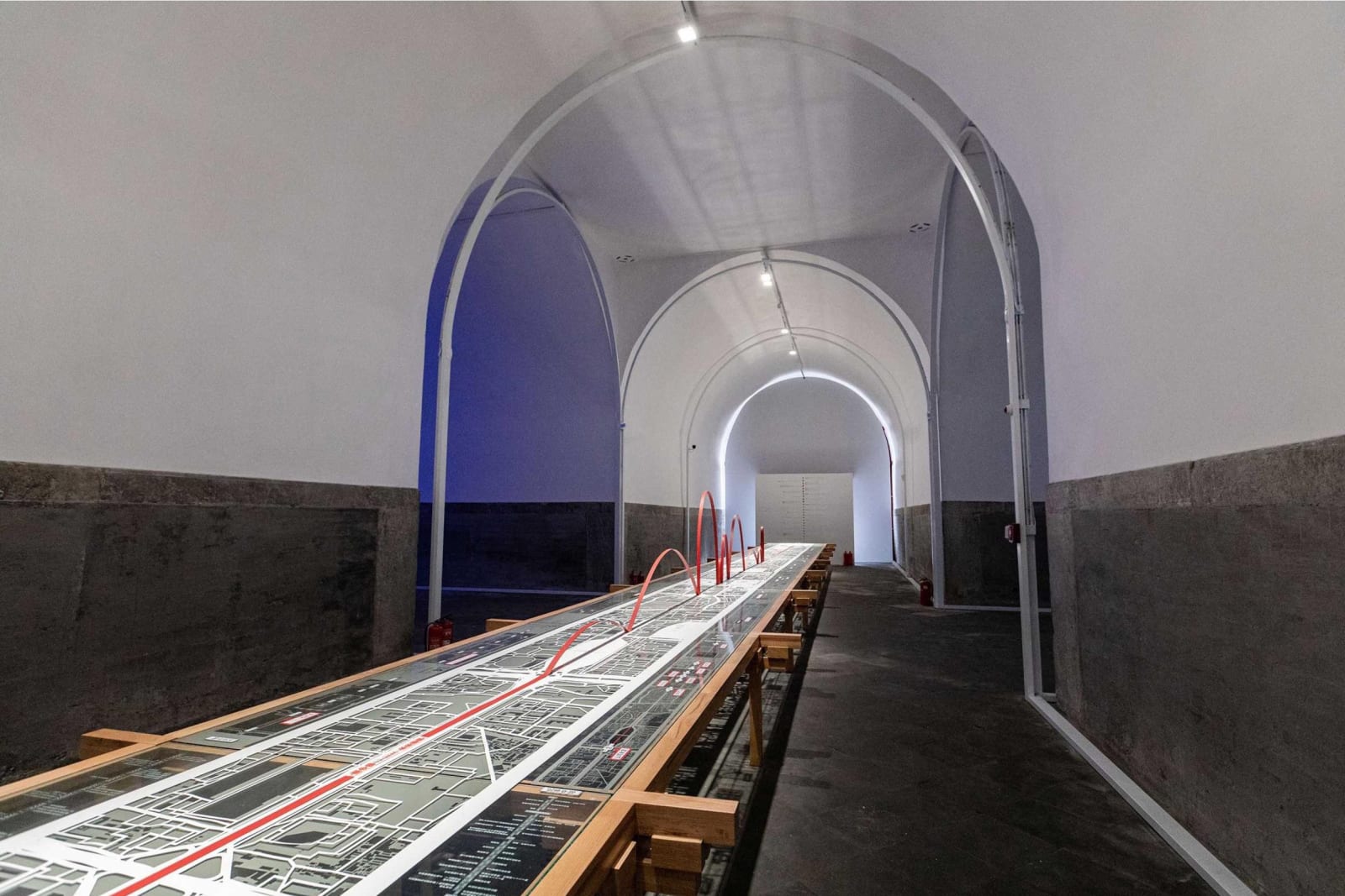 On the line of history —— discover the central axis / The Mainland, Beijing UTO Art Design / The Mainland