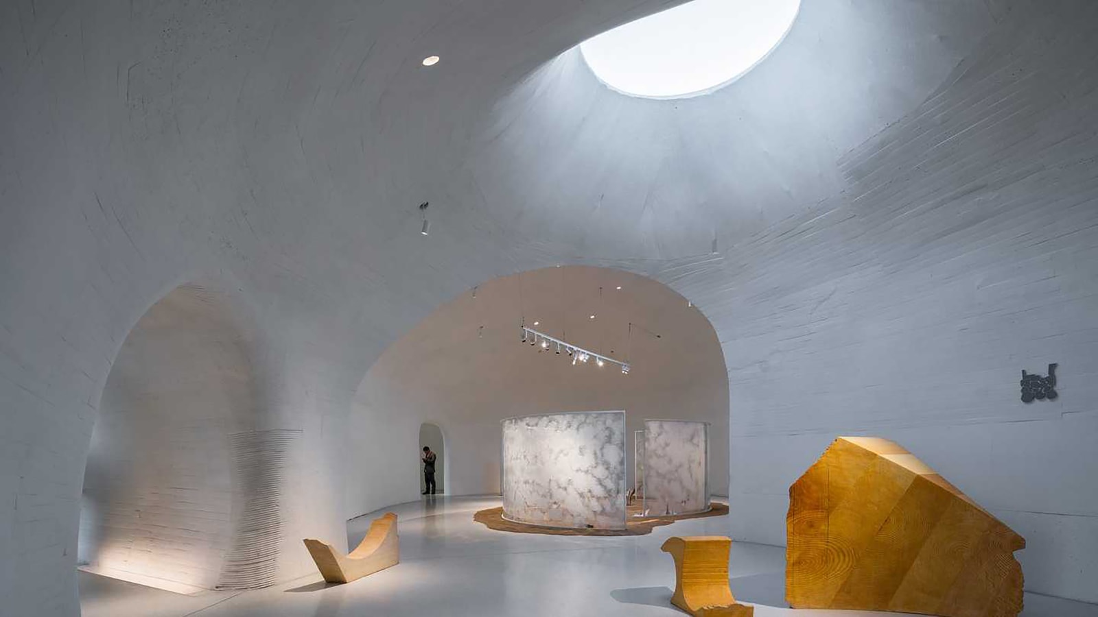 UCCA DUNE SIGNAGE, believe vision / Chinese Mainland