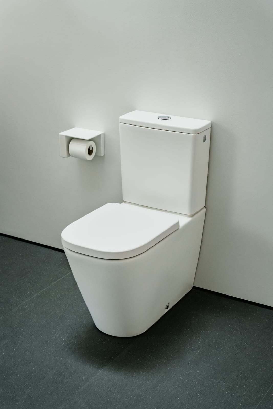 LAUFEN MEDA Floorstanding Silent flush WC, Roca Sanitaryware Limited / Hong Kong