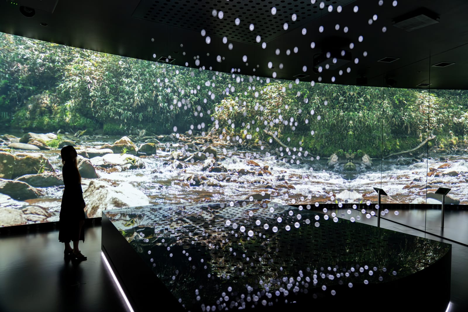 K.L.V / Japan, Lucent Design Inc. / Japan