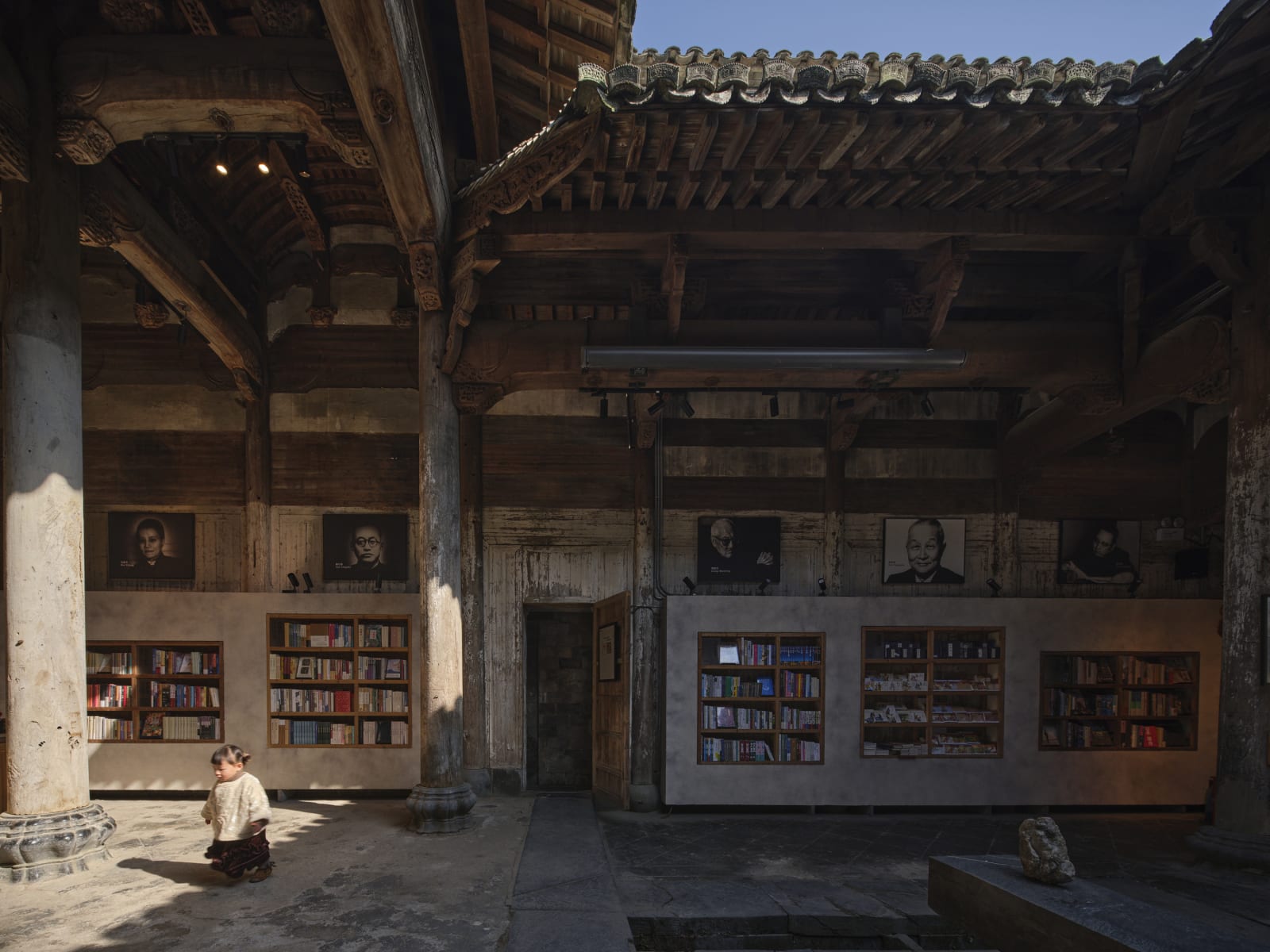 LIBRAIRIE AVANT-GARDE / Chinese Mainland, Cloud Ocean Design Co., Ltd / Chinese Mainland