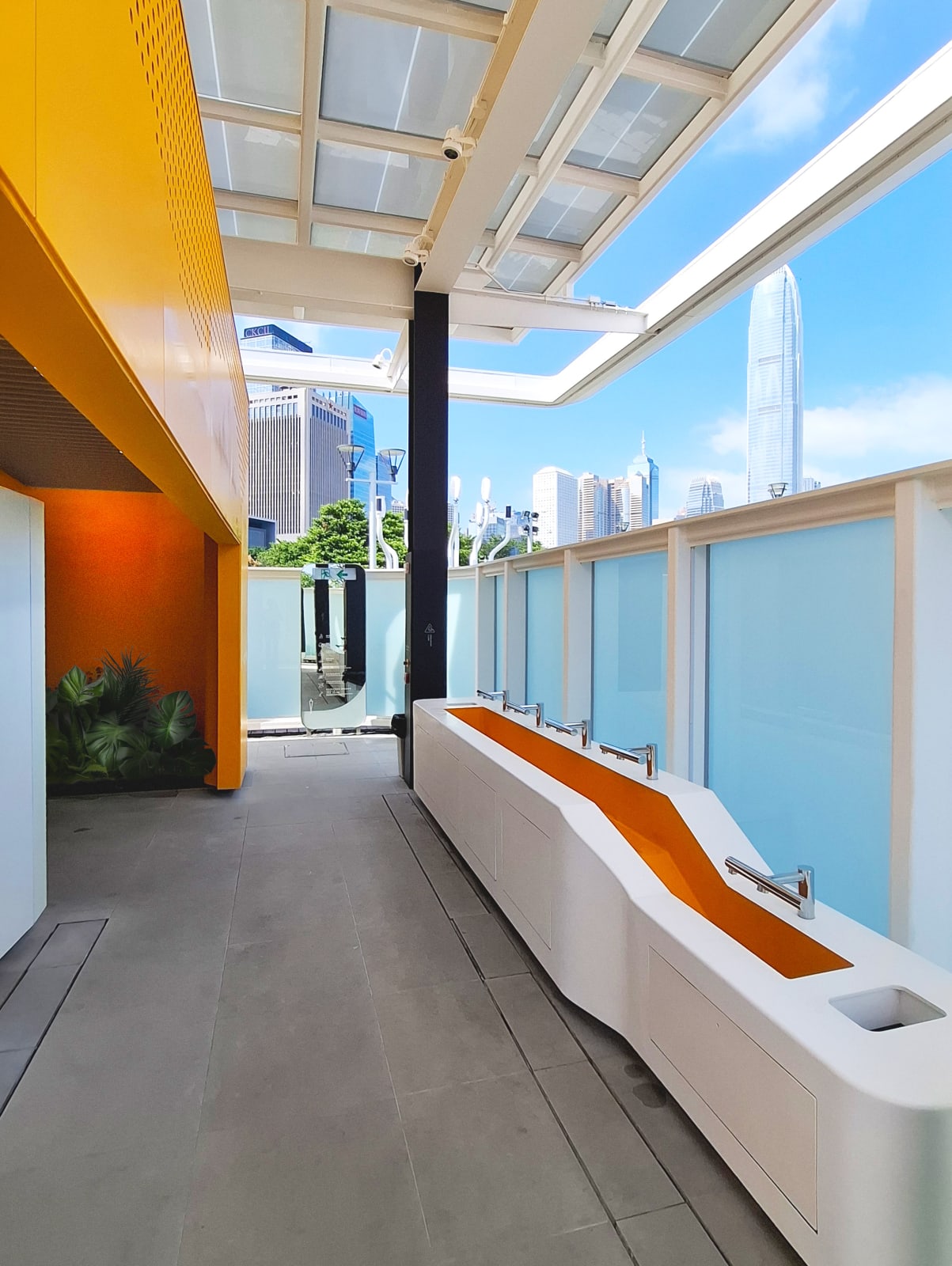 ANZ – Toilet Blocks at Pet Garden of C&W Promenade / Hong Kong, Architectural Services Department, the Government of the Hong Kong Special Administrative Region / Hong Kong