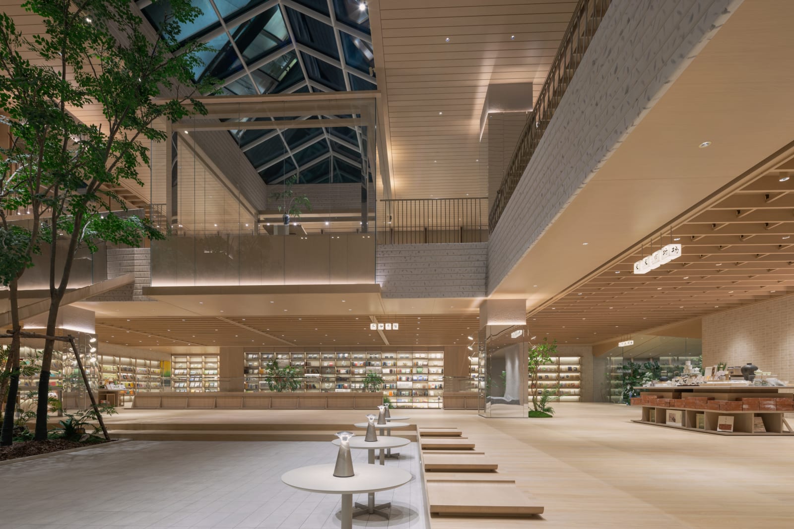 Muziji / Chinese Mainland, Karv One Design / Hong Kong