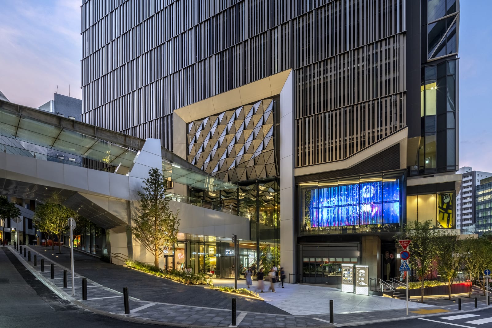 SHIBUYA AXSH / Japan, Mitsubishi Jisho Design Inc., Tokyu Architects & Engineers INC. / Japan