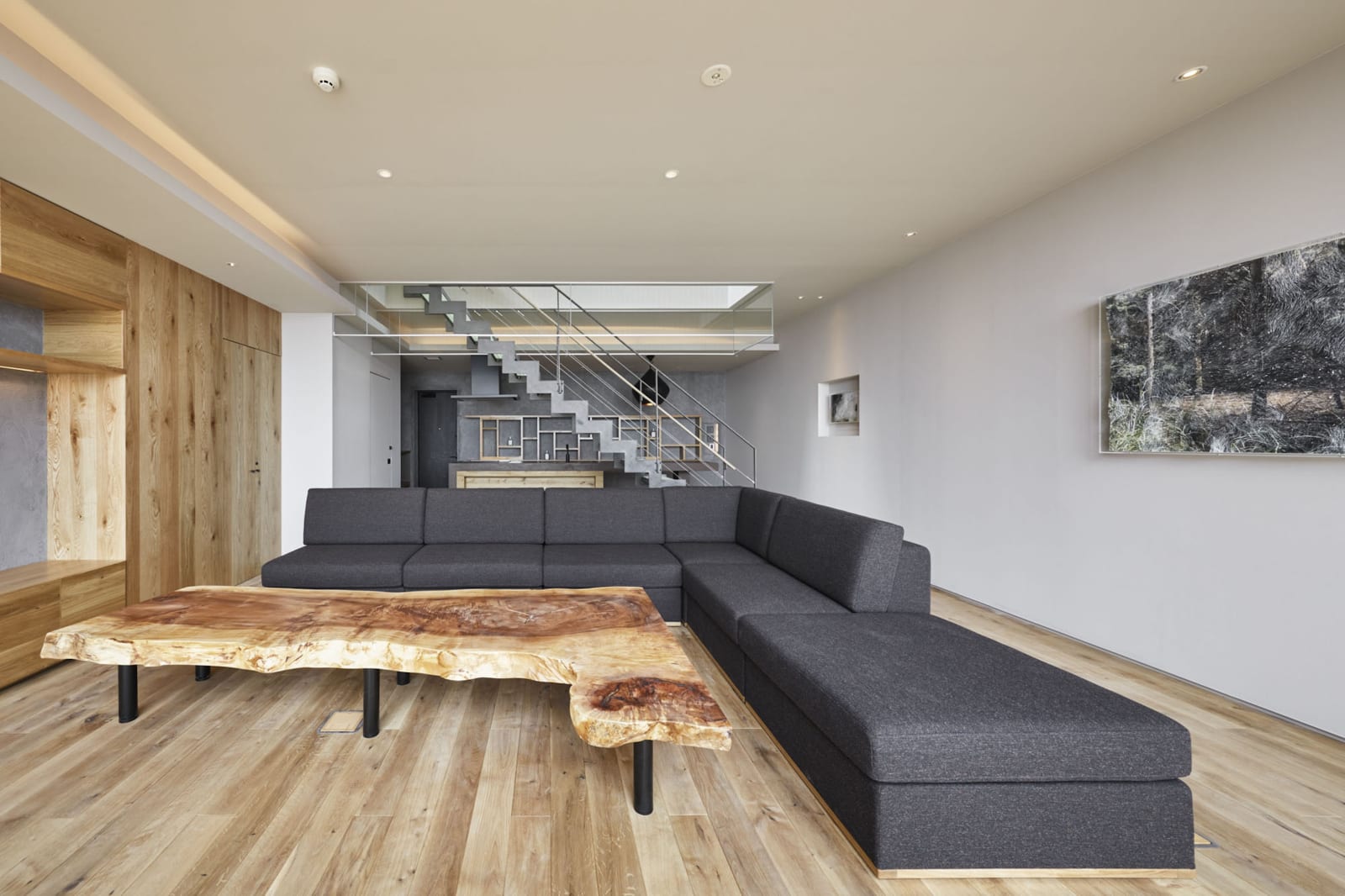 GALLERIA MIDOBARU / Japan, DABURA.m Inc / Japan
