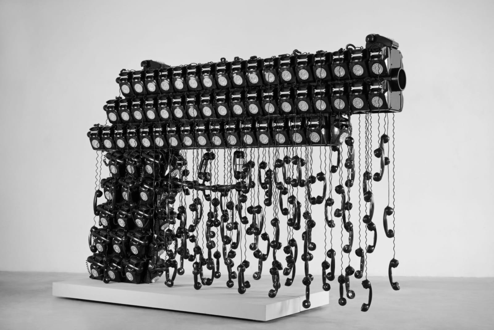 Joana Vasconcelos, Call Center, 2014-2016