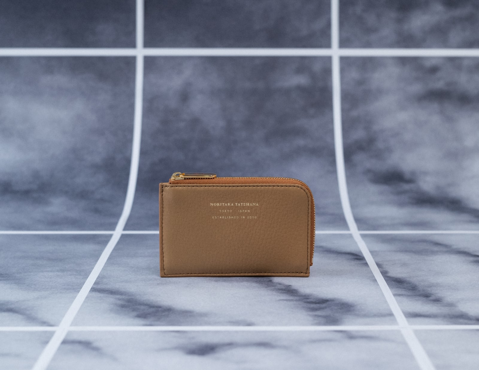 〈10〉ZIPPY MINI WALLET XS, CAMEL, 2019