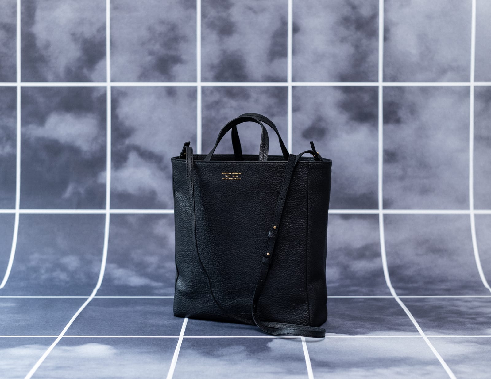 〈38〉SHOULDER TOTE BAG, BLACK, 2019