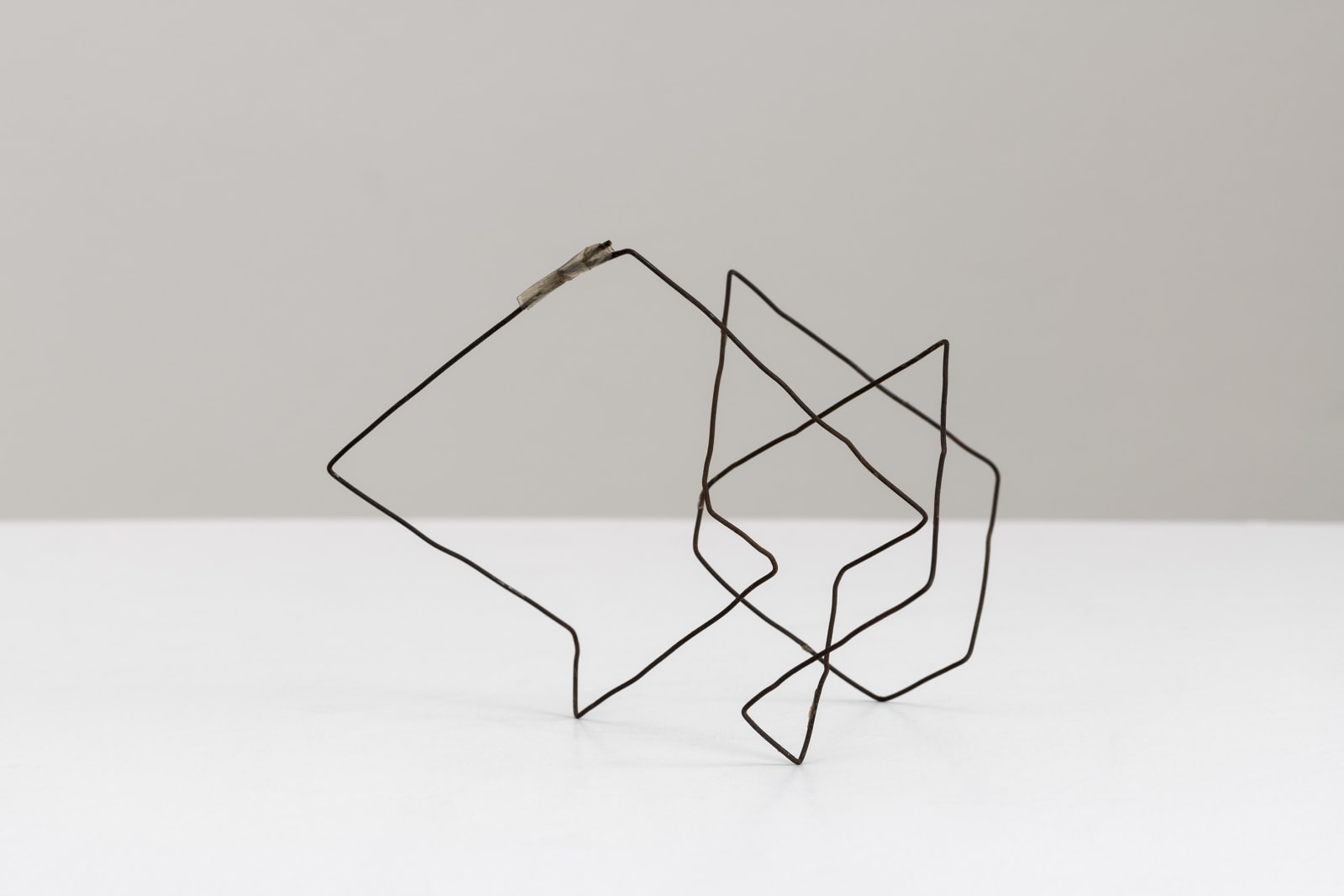 Franz Weissmann, três cubos em fio, sem data