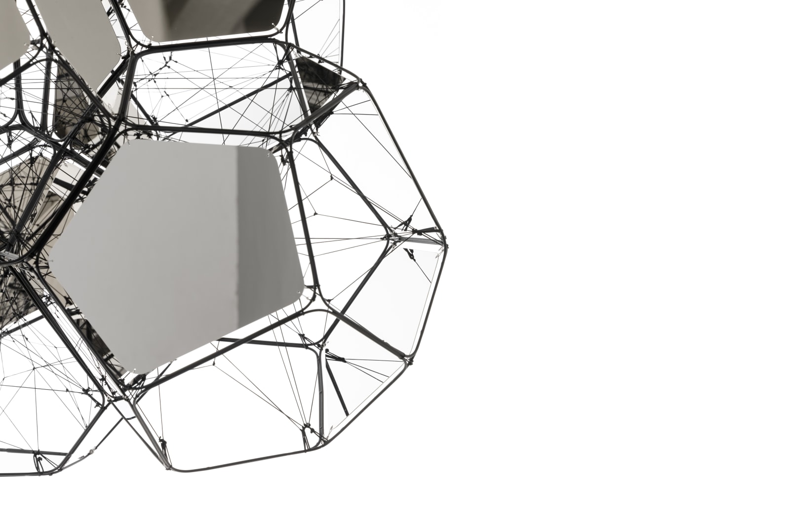 Tomás Saraceno, K2-237 b/M+M, 2018